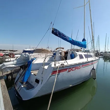 Portuguese Sailboat Experience I Πλωτό κατάλυμα