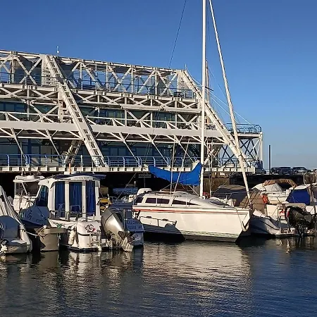 Πλωτό κατάλυμα Portuguese Sailboat Experience I *